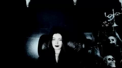toxicdomme online show from August 7, 9:15 pm