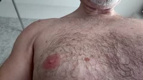 tra649167 online show from August 3, 9:38 am