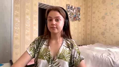 Liv 1st day online show from August 12, 1:24 pm