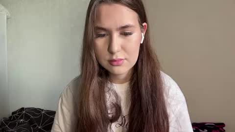 Thea online show from August 3, 8:43 am