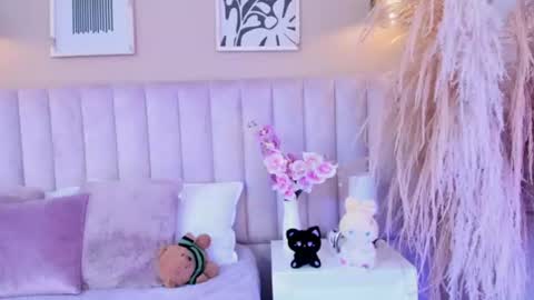 Tracy  online show from August 9, 5:52 am