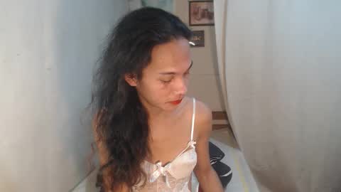 Amor  THUMBS-UP ME online show from March 14, 6:53 am