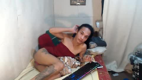 Amor  THUMBS-UP ME online show from June 15, 2:48 pm