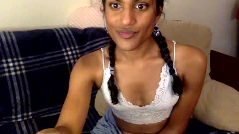 transamoure online show from August 11, 10:45 pm