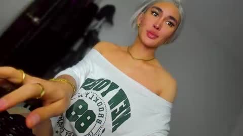 ALMIGHTY GODDESS VALENTINA online show from July 26, 5:45 am