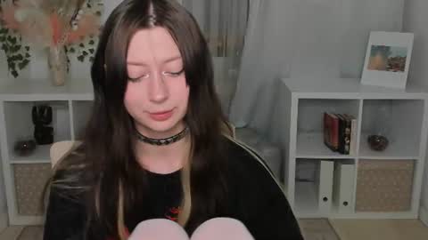 Nyuta Hartmann online show from August 2, 5:09 pm