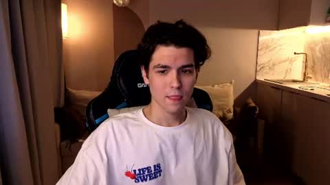 travisrivas online show from July 21, 9:55 am