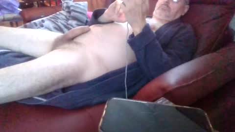 trebgeis1 online show from May 4, 4:29 am
