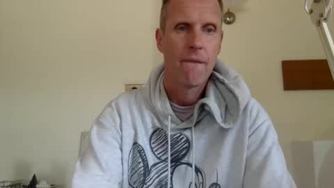 trebo00788 online show from April 19, 11:53 am