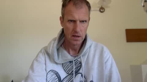 trebo00788 online show from May 3, 11:15 am