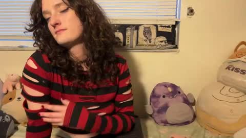 treecups online show from March 24, 11:54 pm