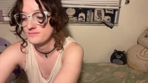 treecups online show from March 28, 1:12 am