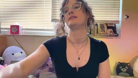 treecups online show from March 28, 9:55 pm
