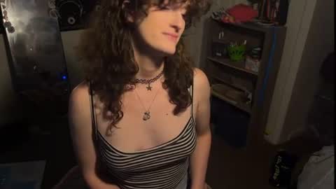 treecups online show from July 14, 8:20 pm