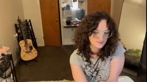 treecups online show from August 13, 10:24 pm