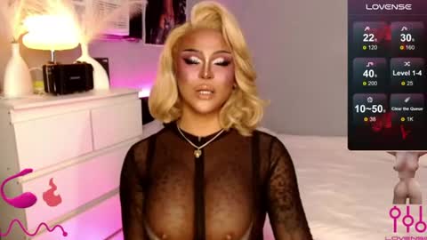 Jade online show from August 14, 4:10 pm