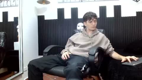 trevor_mob online show from August 8, 3:45 pm