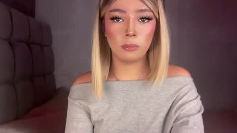 trexie_fucks15 online show from August 2, 4:25 pm