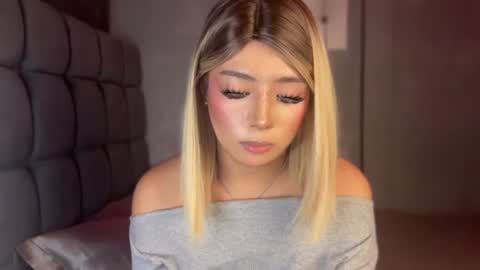 trexie_fucks15 online show from August 2, 6:37 pm