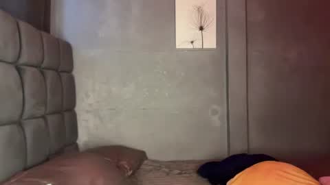 trexie_fucks15 online show from August 5, 1:58 am