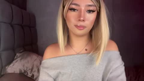 trexie_fucks15 online show from August 10, 10:27 am