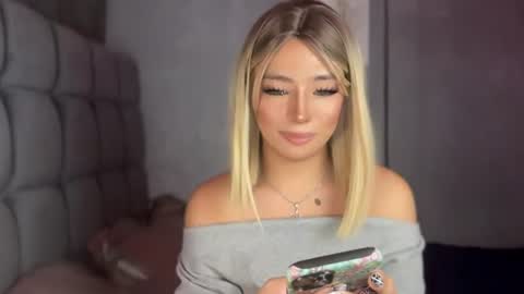 trexie_fucks15 online show from August 12, 5:26 pm