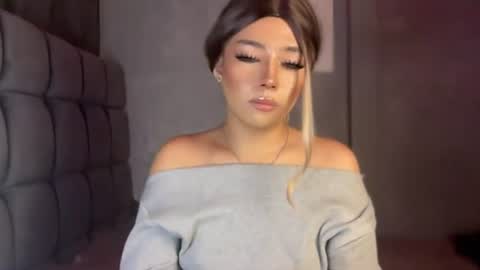 trexie_fucks15 online show from August 13, 12:19 pm