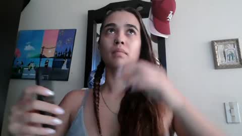 triana_bell online show from July 29, 5:20 pm