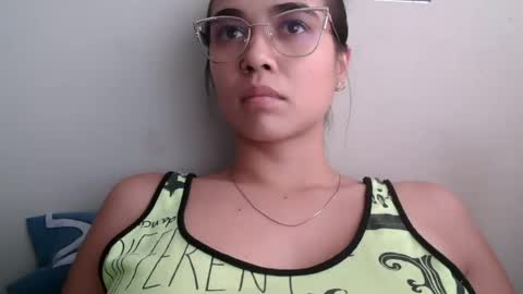 triana_bell online show from July 30, 7:31 pm