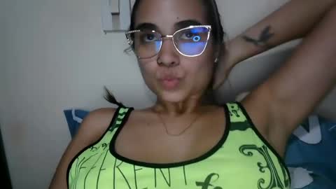 triana_bell online show from July 31, 2:40 am