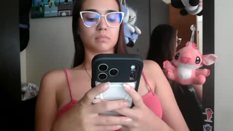 triana_bell online show from August 4, 7:00 pm