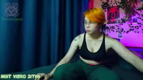 trickykitsune online show from August 3, 6:37 pm