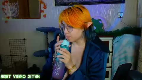 trickykitsune online show from August 15, 5:17 pm