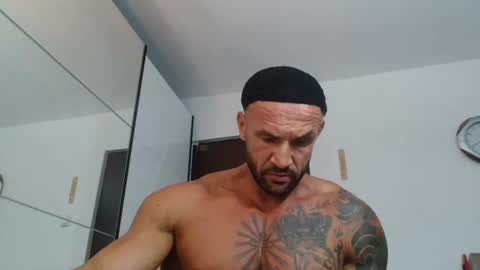 tridentmuscles online show from July 18, 10:00 pm