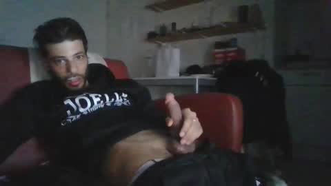 triestjoe online show from April 1, 2:09 am