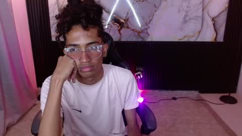Johan online show from August 9, 2:29 pm