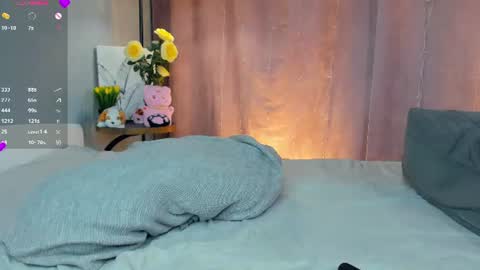 Bubbles online show from August 15, 1:48 pm