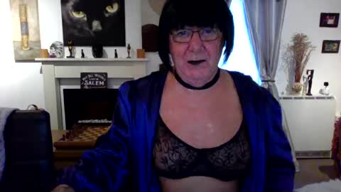 trinity1011 online show from July 2, 5:08 am