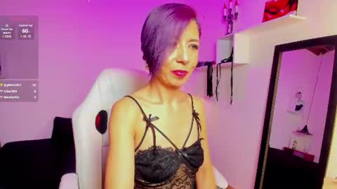 trinityy__ online show from August 3, 9:00 pm