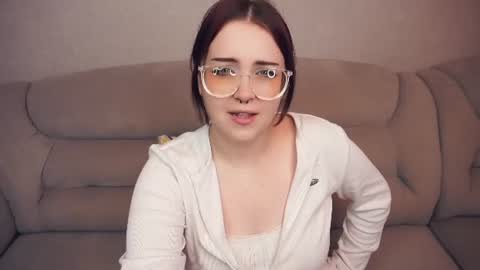 trishmorreau online show from August 15, 10:41 am