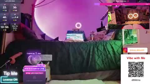 trixiedivine online show from July 27, 10:48 pm