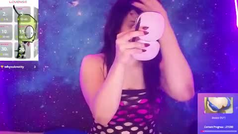 trixiedoescamcam online show from August 4, 7:00 pm