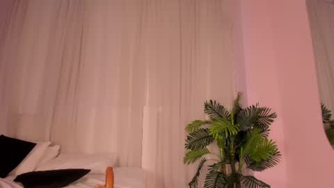 trixxie_18 online show from July 10, 4:51 am