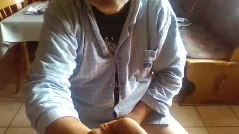 trobelle online show from May 24, 8:39 am