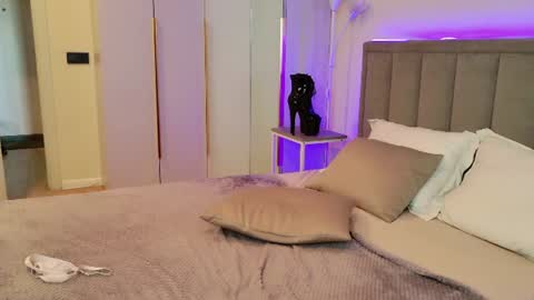 Alexandra online show from August 15, 5:33 am