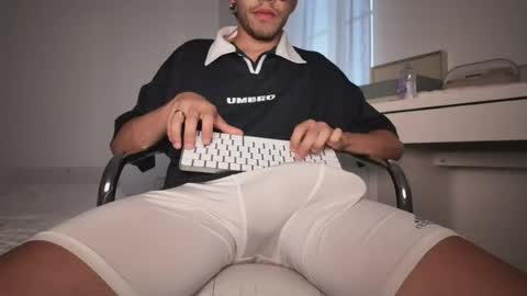 Troy online show from August 1, 8:04 pm