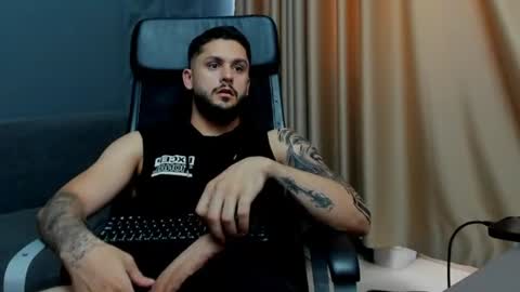 TroyWade online show from August 3, 1:07 pm
