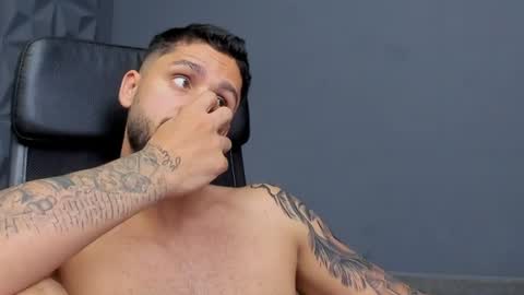 TroyWade online show from August 4, 9:06 am