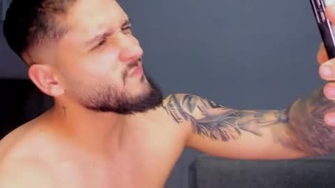TroyWade online show from August 4, 1:19 pm