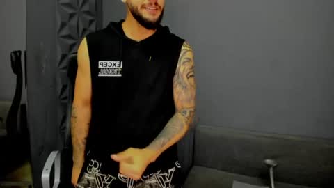 TroyWade online show from August 8, 7:52 am